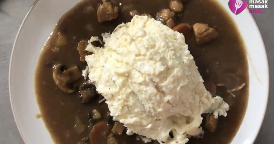 Kari Jepang Ala Restoran dengan Kari Instan