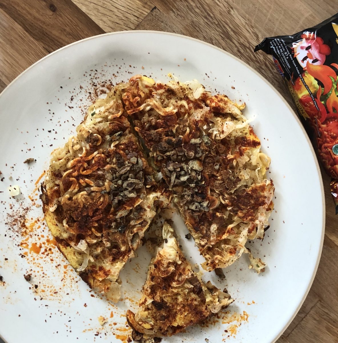 Cara membuat Okonomiyaki dengan Mie Instan - Masak Masak Klub